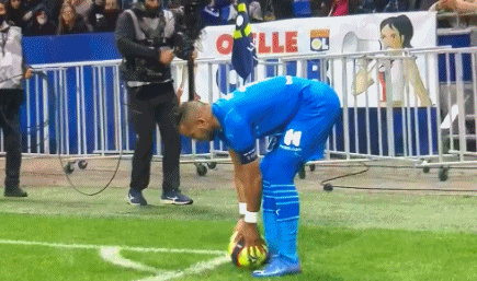 山东泰山主场收官：10胜3平2负，负成都申花，6-0国安&3-1海港（山东泰山主场赛季定格：10胜3平2负，负成都与申花，曾6-0大胜国安、3-1击退海港）