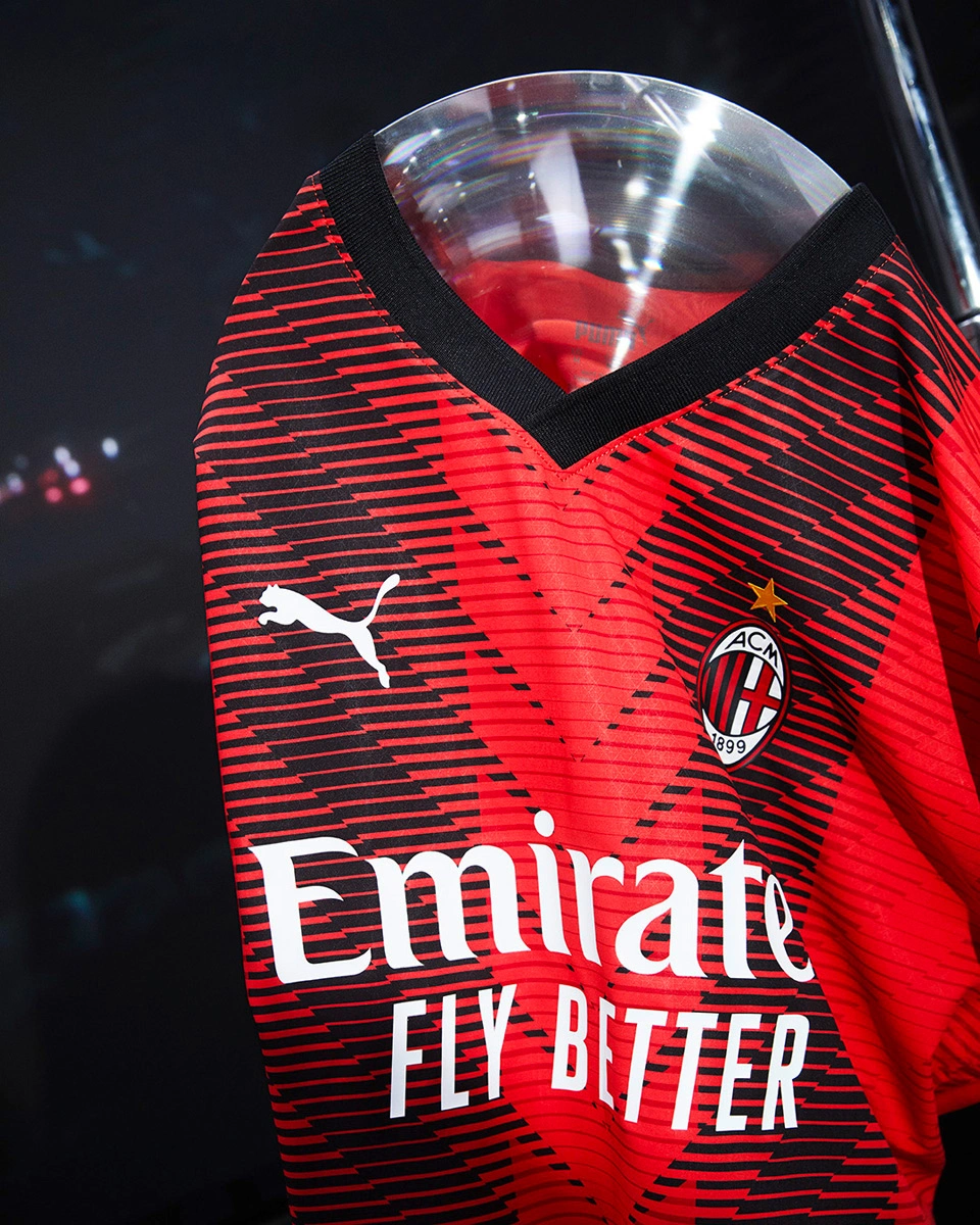 B席：上赛季的表现并不如愿，新赛季我们想提升自己争夺奖杯（B席：上季未尽如人意，新季力求提升冲击冠军）