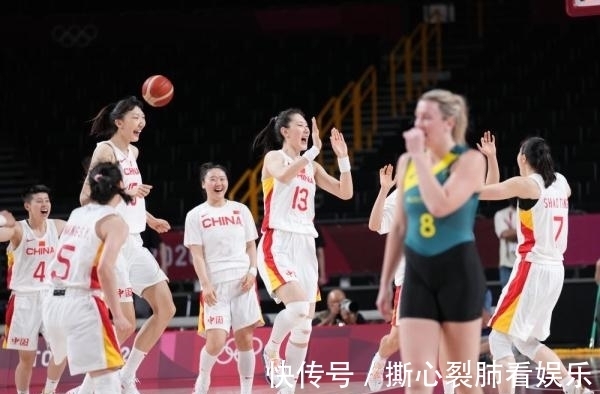 利物浦与桑德兰战平，萨拉赫替补登场未改劣势，桑德兰防守严密，最终以1比1告终。（利物浦1-1桑德兰：萨拉赫替补未能改写局势，桑德兰防线稳固）