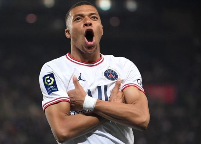 邮报：马奎尔被指控希腊袭击警察案将在今年10月8日重新开庭