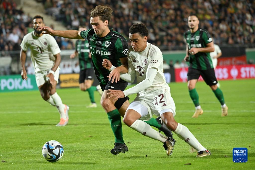 西甲-皇马3-0塞尔塔：巴萨很猛，龙哥干得也不差（西甲战报：皇马3-0塞尔塔，巴萨火力全开，龙哥同样给力）