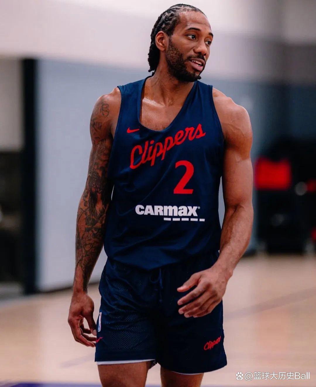 官方：齐达内之子卢卡内收肌受伤，已离开阿尔及利亚队训练营（阿尔及利亚队官方：卢卡·齐达内内收肌受伤，已离开国家队集训营）