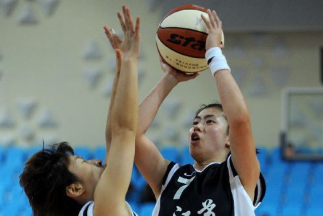 法媒：巴黎FC想签下坎特，他与吉达联合的合同仅剩不到一年（法媒：巴黎FC有意引进坎特，其与吉达联合合同剩余不足一年）