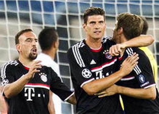 罗马诺：我可以保证，曼联将在明年签下一到两名重量级中场（罗马诺：确定无疑，曼联明年将引进一至两名顶级中场）