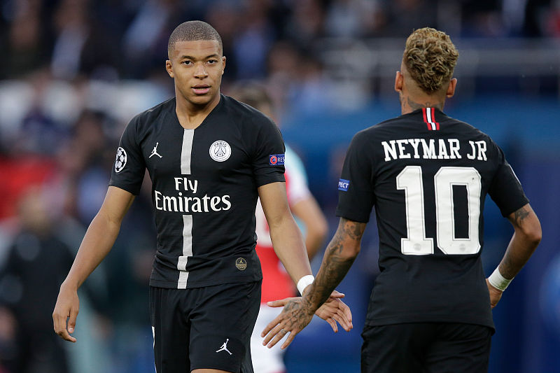 湖人末节连续得分，锁定胜局