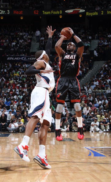 日职乙半场：神代庆人、村上悠绯破门，爱媛1-1熊本（日乙半场：神代庆人、村上悠绯建功，爱媛暂与熊本1-1战平）