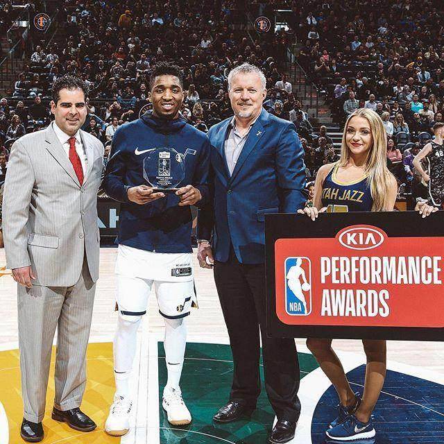 乔-科尔：当年切尔西首回合不敌巴萨后，穆帅痛斥全队没种（乔·科尔回忆：切尔西首回合不敌巴萨后，穆里尼奥怒批全队缺乏斗志）