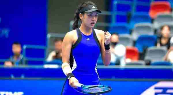 场上配合默 场上配合默